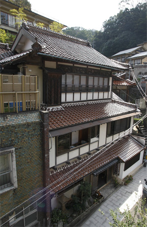 三階旅館